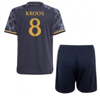 Real Madrid Toni Kroos #8 Bortaställ Barn 2023-24 Korta ärmar (+ Korta byxor)